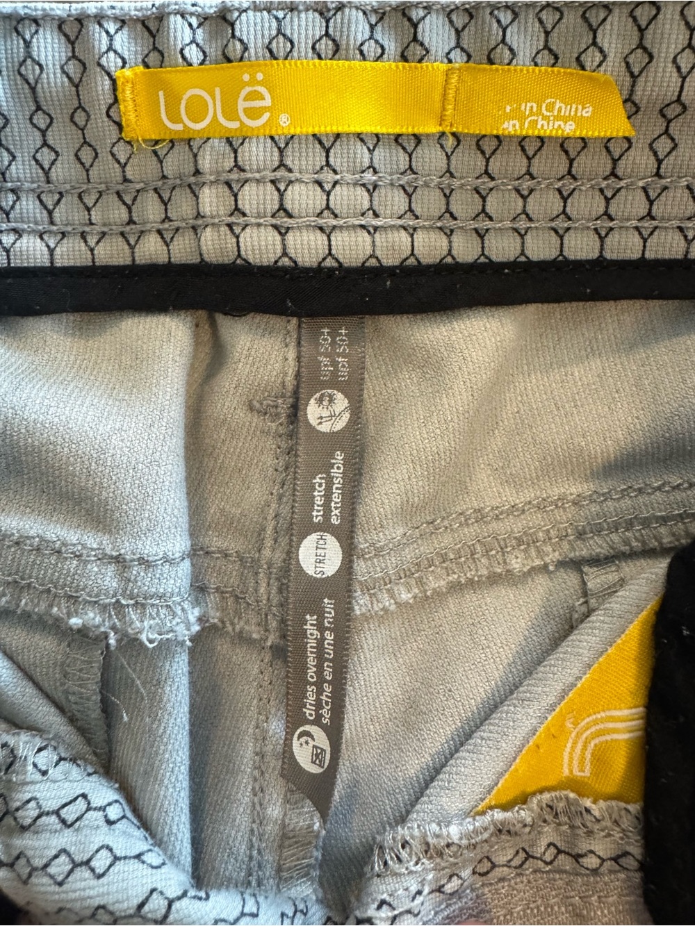 Lole Women’s Gray Patterned Athletic Shorts 17” Waist 4” Inseam EUC size 12 - Picture 6 of 7